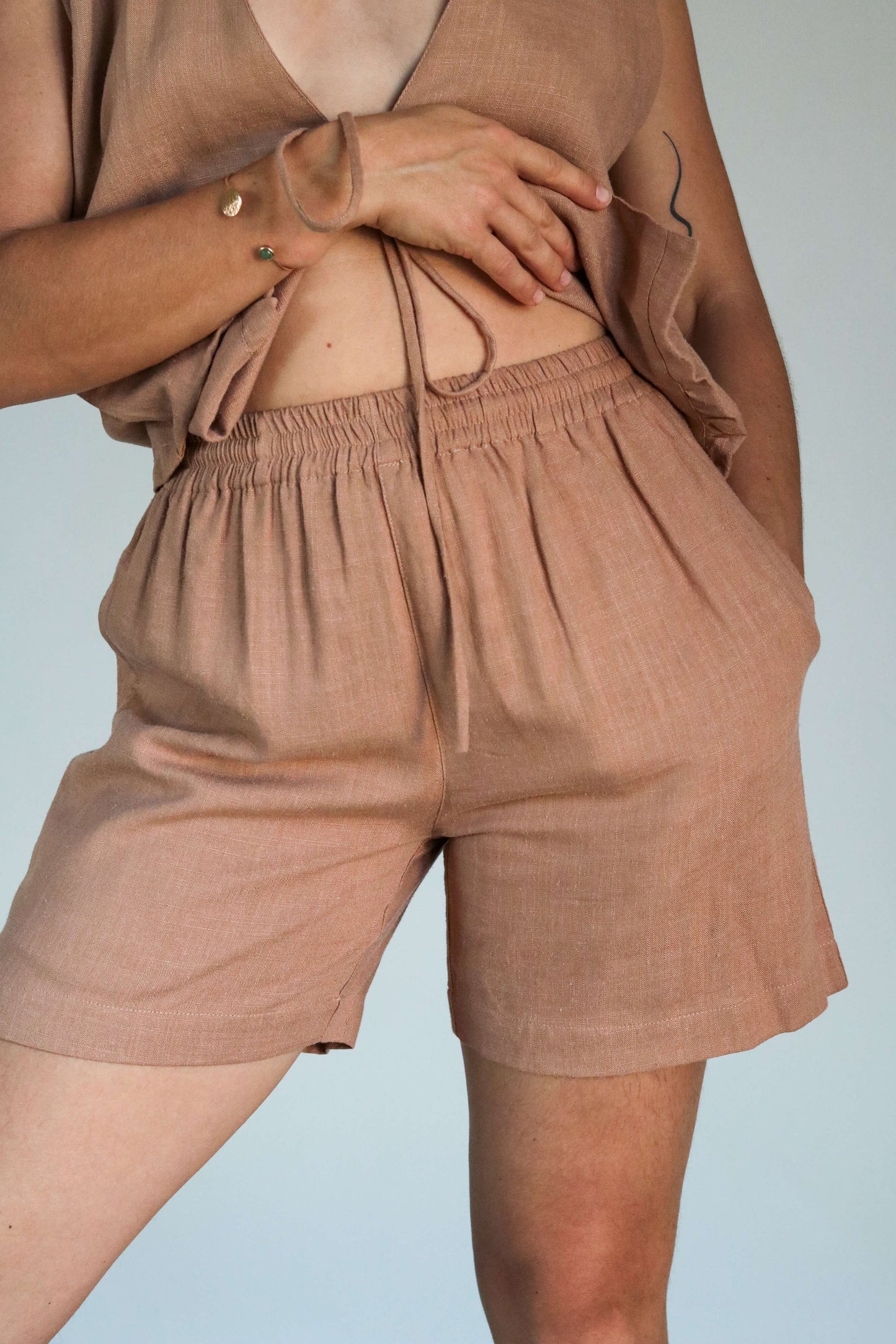 Short femme lin fluide rose poudré