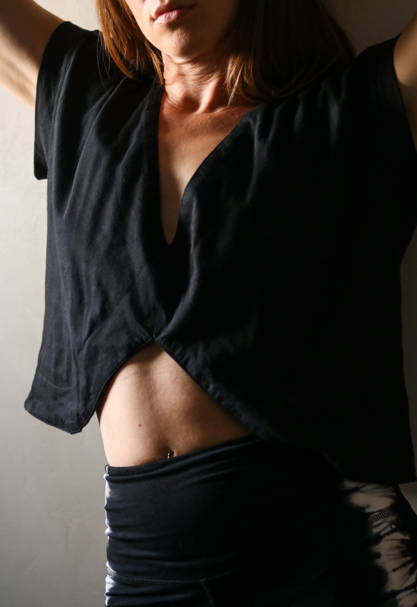 t-shirt noir réversible décolleté