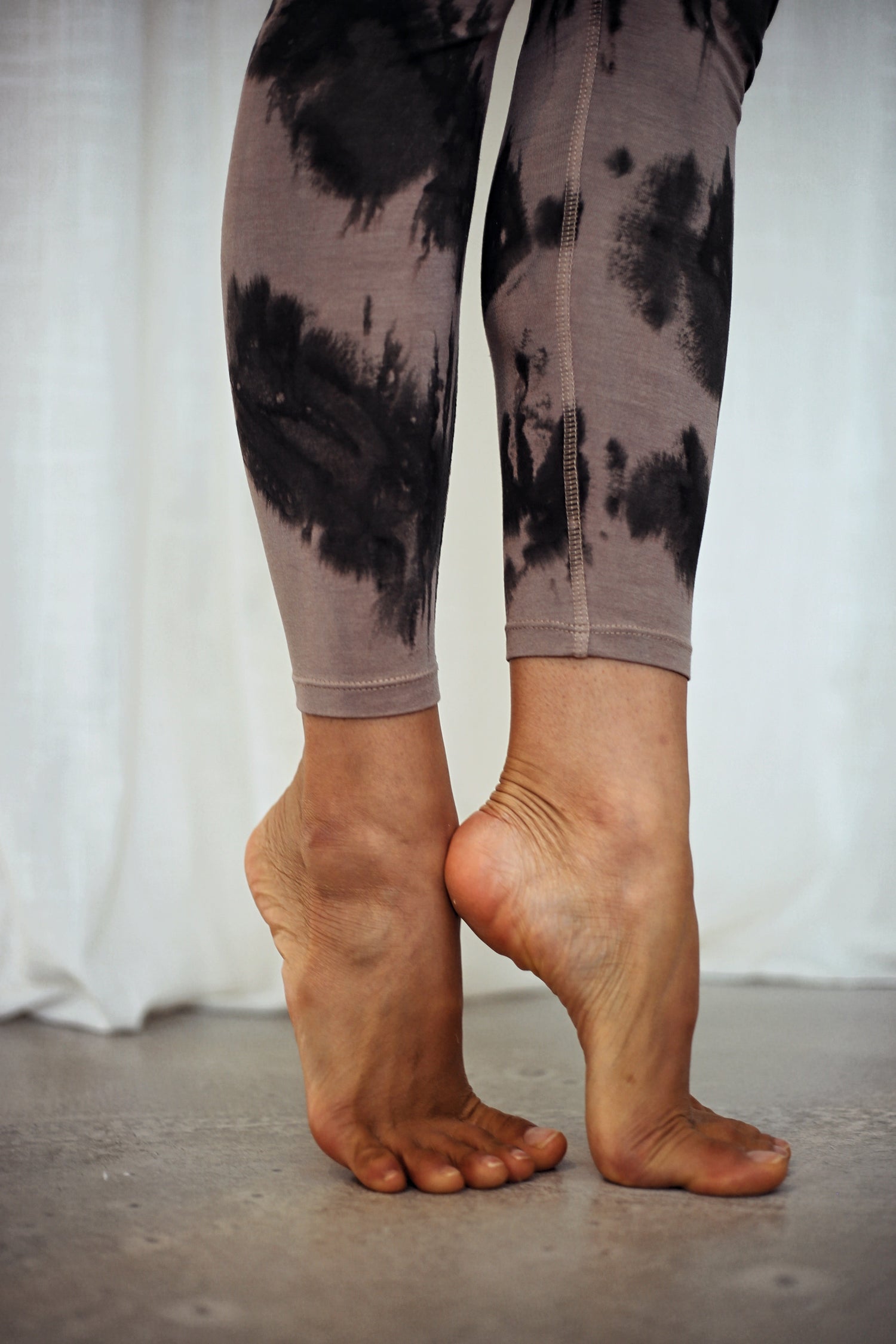 pantalon de yoga femme confortable en matières naturelles et coloré